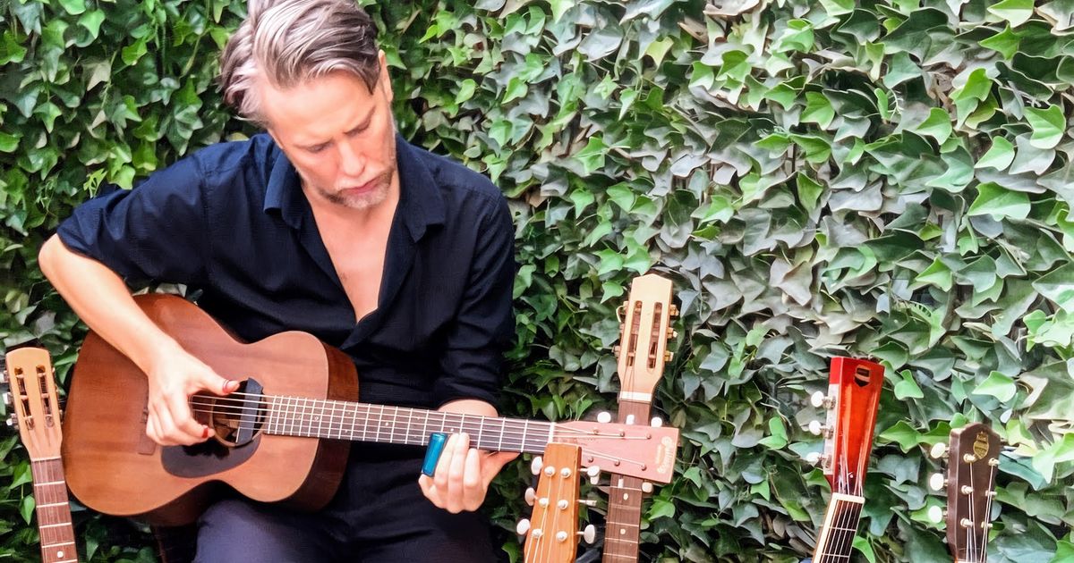 Rootsclub@DeSchalm — Guy Verlinde: me and my guitars